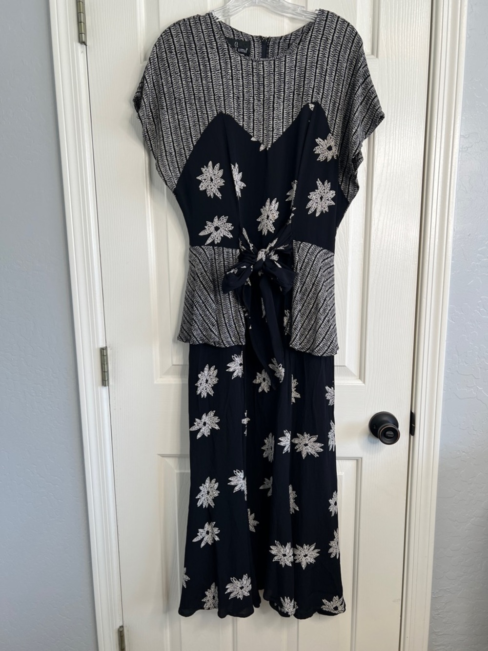 Vintage Carole Little black & white maxi dress with tie front & peplum size 12